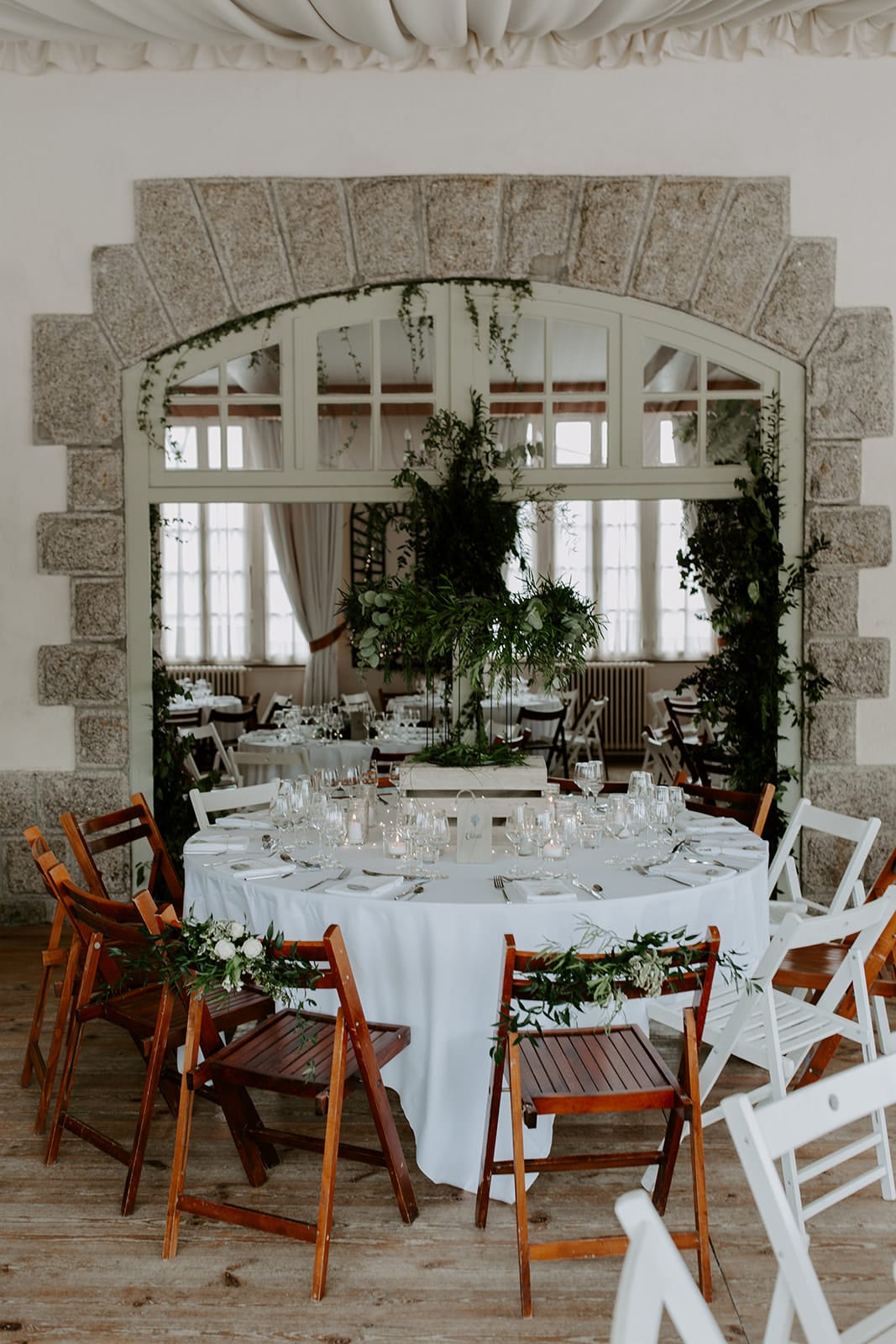 mariage_chateau_la_flocelliere_vendee_flavie_nelly_photographe-22-obonheurdesdames-decoration-mariage-location-vegetal