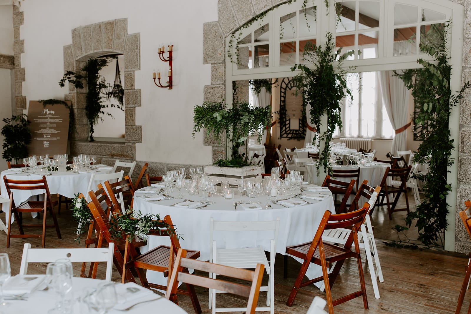 mariage_chateau_la_flocelliere_vendee_flavie_nelly_photographe-51-obonheurdesdames-decoration-mariage-location-vegetal